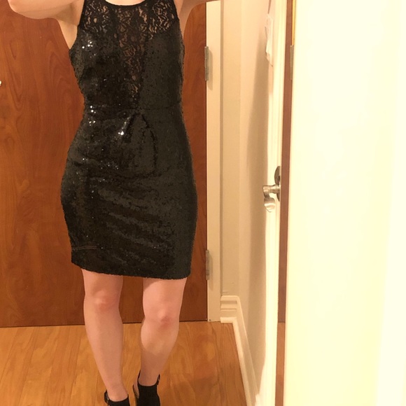 Cocktail sparkle dress with deep lacy V - Picture 10 of 10